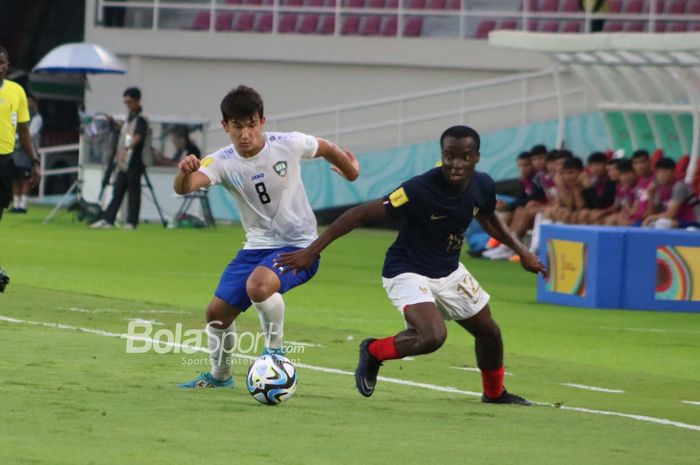 Laga Prancis melawan Uzbekistan di babak perempat final Piala Dunia U-17 2023 di Stadion Manahan, Surakarta, Sabtu (25/11/2023).