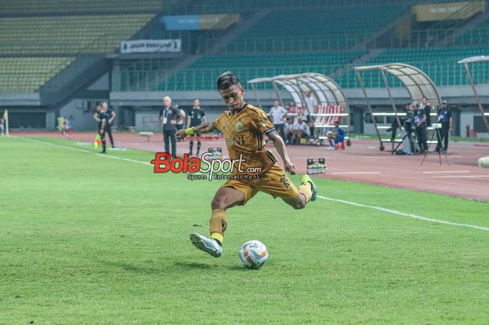 Pemain Bhayangkara FC, Osvaldo Haay,sebut persaingan untuk bela timnas Indonesia semakin sulit karena banyaknya pemain naturalisasi.