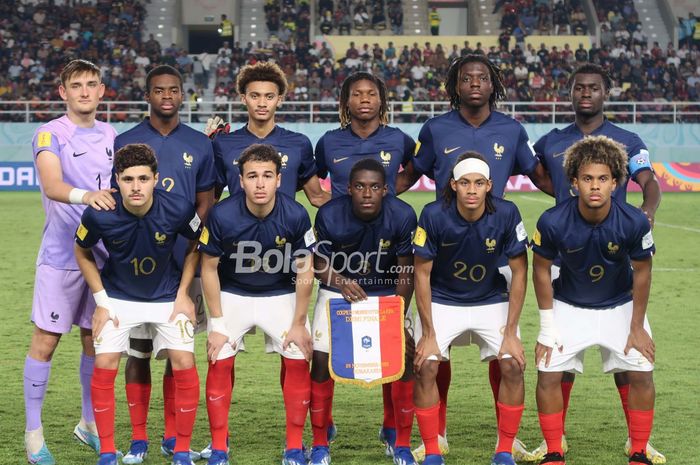 Kesebelasan Timnas U-17 Prancis, saat menghadapi Mali pada babak Semifinal Piala Dunia U-17 2023 di Stadion Manahan, Surakarta, Selasa (28/11/2023).
