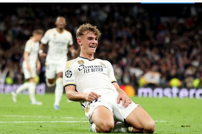 Selebrasi wonderkid Real Madrid, Nico Paz, usai mencetak gol perdana di Liga Champions.