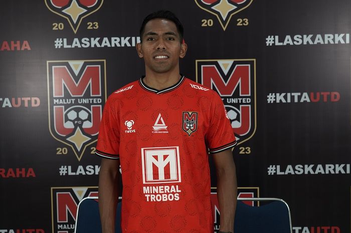 Frets Butuan resmi pindah dari Persib ke Malut United FC untuk menjalani paruh kedua Liga 2 2023-2024.