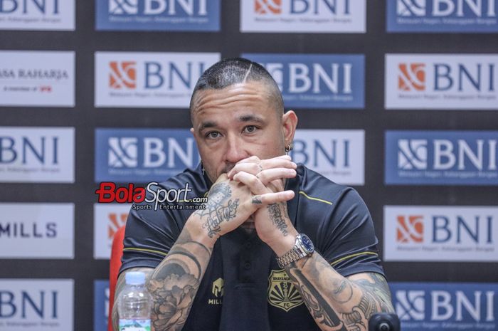Gagal Debut di Parepare, Radja Nainggolan Cuma Bisa Kirim Dukungan untuk Rekan-rekannya di Bhayangkara FC 20231204 210017jpg 20231204090338