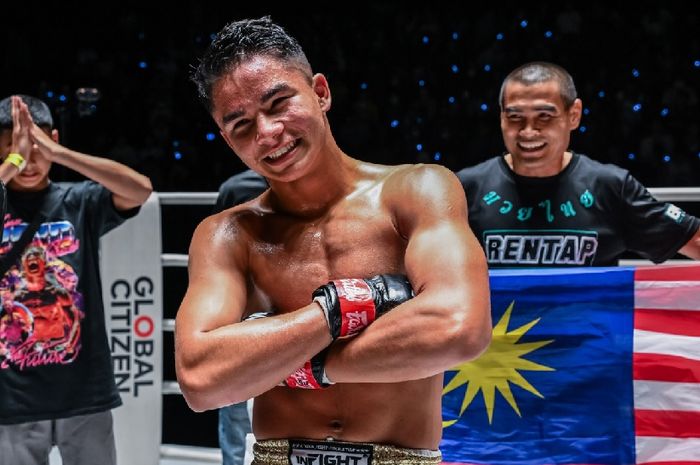 Jagoan Muay Thai ONE Championship asal Malaysia, Johan Ghazali.