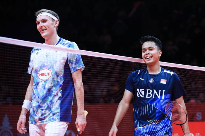 Viktor Axelsen (kiri) dan Anthony Sinisuka Ginting (kanan) akan bertemu pada perempat final All England Open 2024