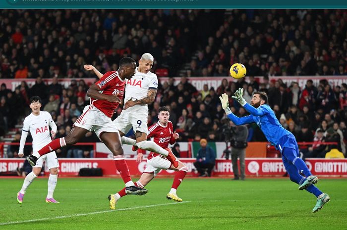 Penyerang Tottenham Hotspur, Richarlison, berhasil mengumpulkan 4 gol di Liga Inggris dan mengungguli 4 penyerang Man United.