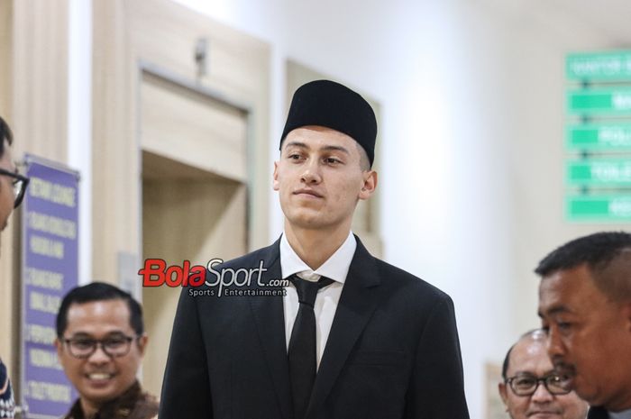 Pemain baru timnas Indonesia bernama Jay Idzes saat hadir di Kantor Kemenkumham DKI Jakarta, Cawang, Kamis (28/12/2023).