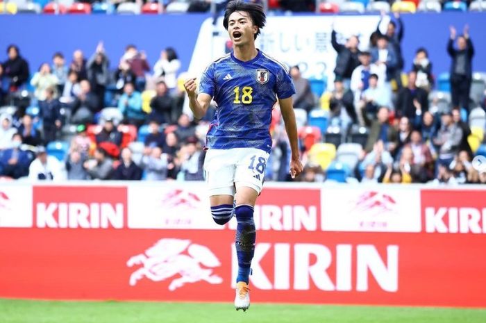 Kaoru Mitoma dipastikan gagal membela Timnas Jepang di ajang Piala Asia 2023 usai mengalami cedera pergelangan kaki.