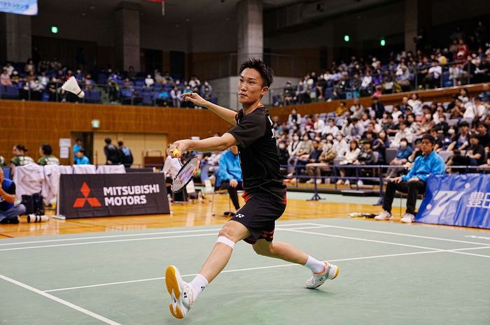 Tunggal putra Jepang, Kento Momota, saat berlaga di S/J League 2023 di Jepang,