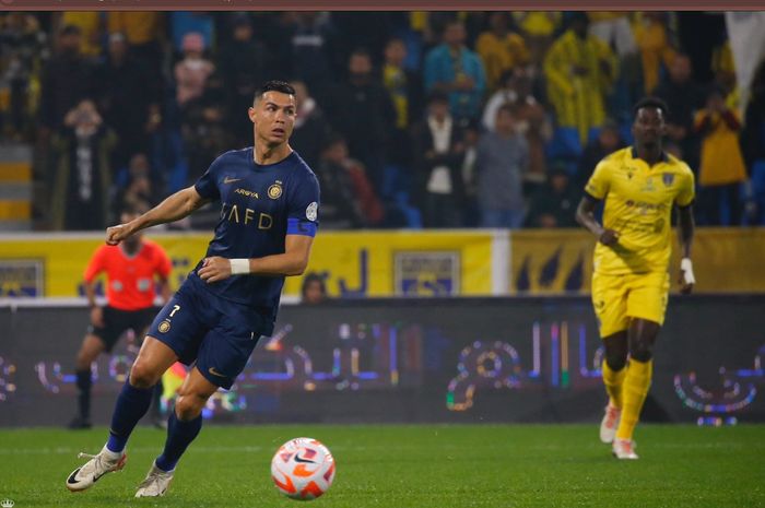 Cristiano Ronaldo secara resmi menutup 2023 dengan 54 gol dan sukses membawa Al Nassr menghancurkan Al Taawoun.