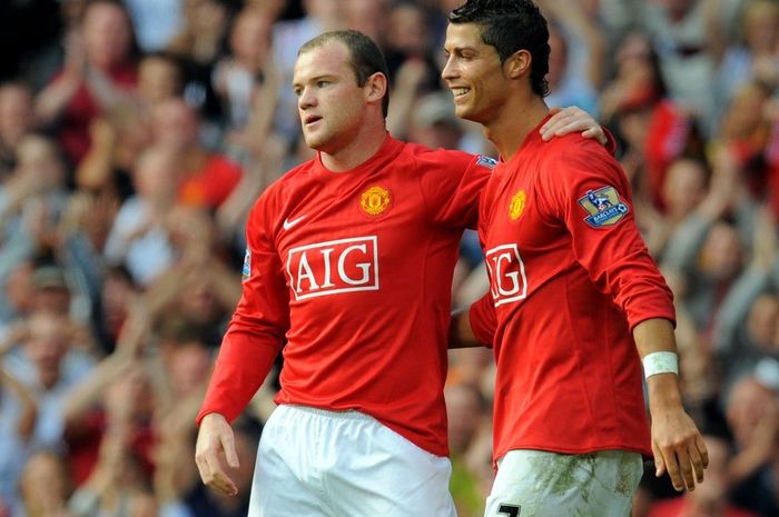 Wayne Rooney (kiri) dan Cristiano Ronaldo saat masih membela Manchester United.