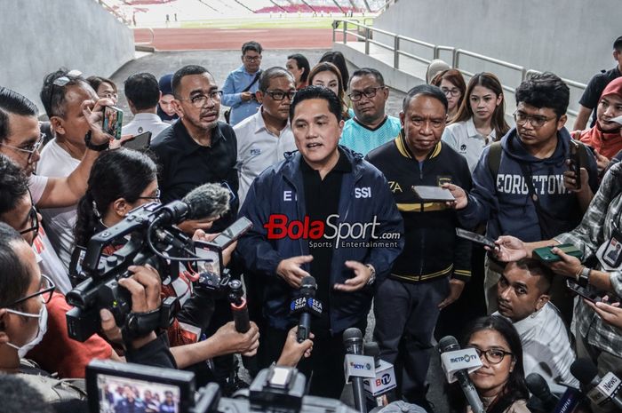 Ketua Umum PSSI, Erick Thohir, langsung diserbu netizen seusai timnas Indonesia lolos ke babak 16 besar Piala Asia 2023 dan dituntut perpanjang kontrak Shin Tae-yong.