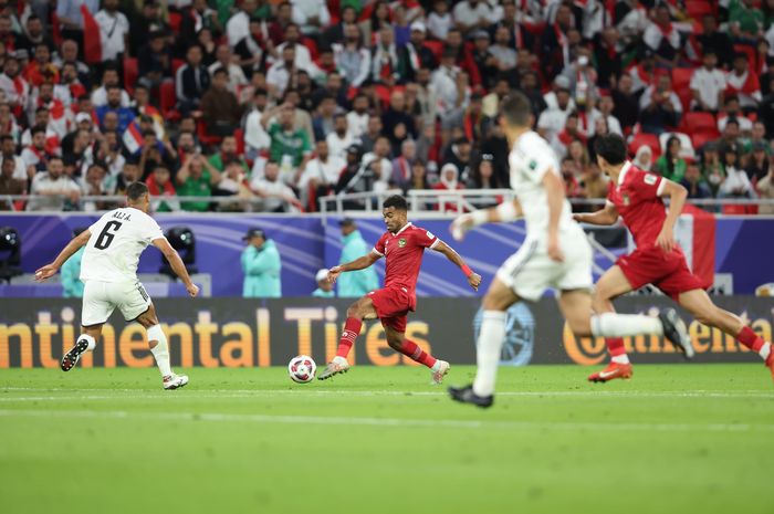 Netizen Indonesia langsung beraksi seusai penampilan timnas Indonesia vs Irak yang diwarnai kontroversial di Piala Asia 2023.