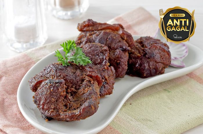 Hidangan empal daging manis