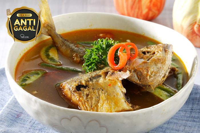 Hidangan asam-asam ikan kembung.