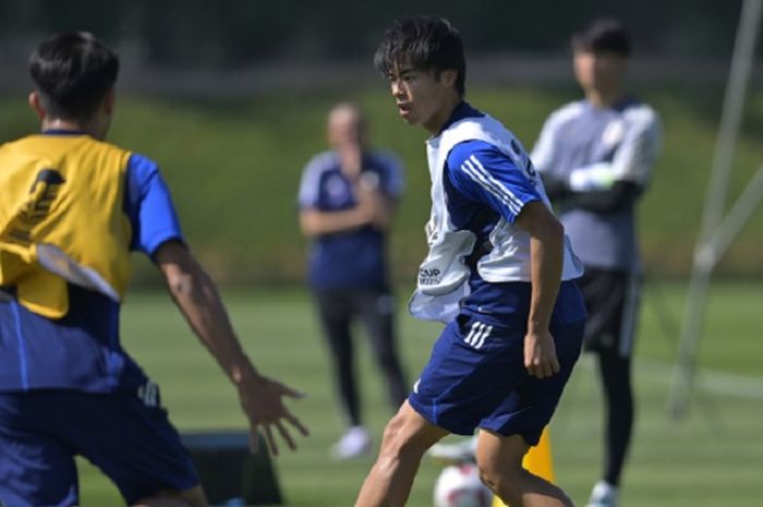 Pemain Brighton &amp; Hove Albion FC, Kaoru Mitoma mulai ikut berlatih bersama Timnas Jepang jelang laga melawan Timnas Indonesia di Piala Asia 2023.