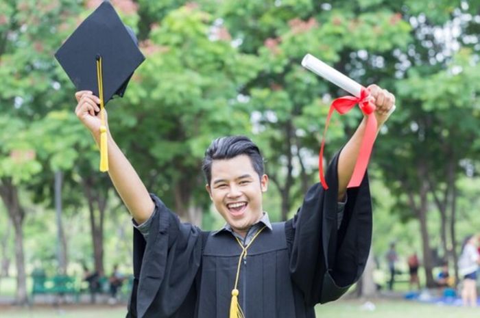 Cara Menyimpan Ijazah dengan Aman dan Tertata Tips Praktis untuk Merawat Dokumen Penting
