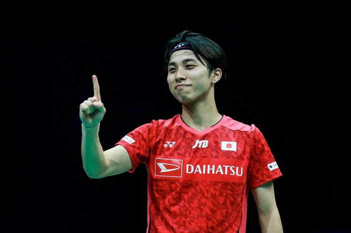 Tunggal putra Jepang, Kodai Naraoka, bereaksi saat menghadapi rekan senegaranya, Kenta Nishimoto, dalam final China Masters 2023 di Shenzhen, Guangdong, China, pada 26 November 2023.