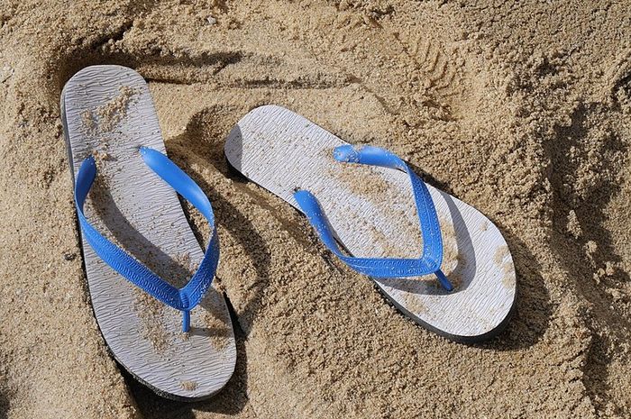 Sejarah Sandal Jepit
