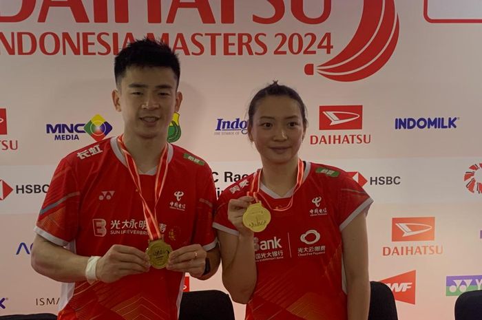 Zhang Siwei/Huang Yaqiong menjadi kampiun di Indonesia Masters 2024.