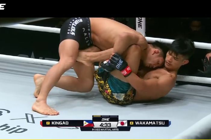 Pertarungan Yuya Wakamatsu dengan Danny Kingad di ONE 165, Minggu (28/1/2024) di Tokyo.