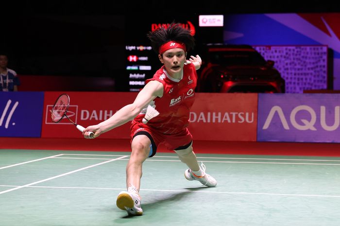 Pebulu tangkis tunggal putri China, Wang Zhi Yi, pada babak final Indonesia Masters 2024 di Istora Senayan, Jakarta, Minggu (28/1/2024).