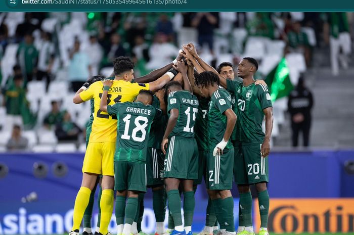 Timnas Arab Saudi berharap tuah pemain ke-12 alias pendukung mereka sendiri saat melawan Korea Selatan di babak 16 besar Piala Asia 2023.