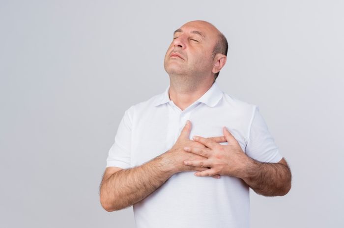 6 Tanda Pria Mengalami Kanker Payudara, Tidak Boleh Diabaikan - Grid Health