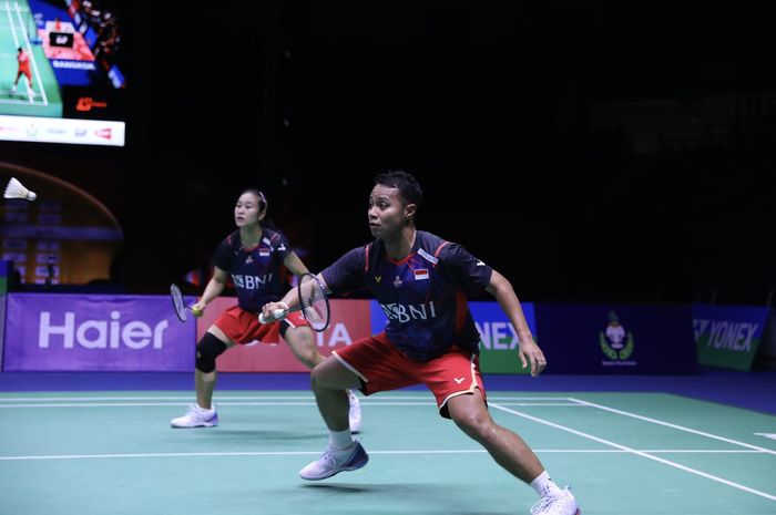 Ganda campuran Indonesia, Rehan Naufal Kusharjanto/Lisa Ayu Kusumawati, saat tampil pada semifinal Thailand Masters 2024 di Bangkok, Thailand, 3 Februari 2024.