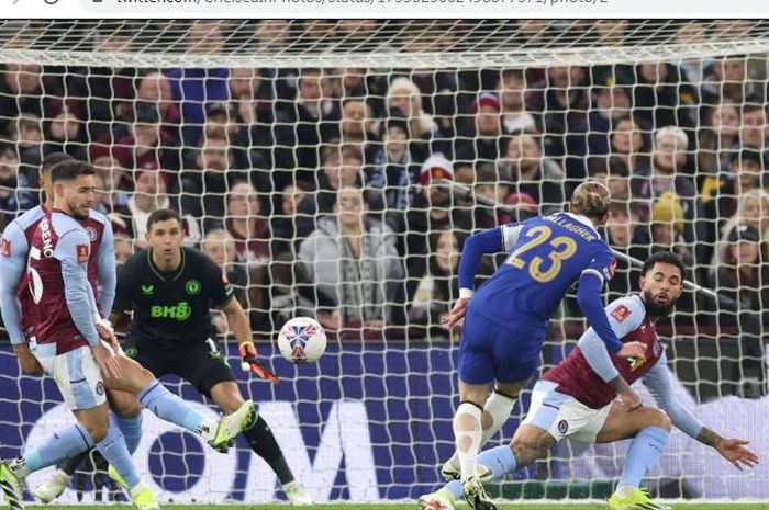 Momen Conor Gallagher mencetak gol ke gawang Aston Villa pada partai ulang putaran keempat Piala FA 2023-2024, Kamis (8/2/2024).