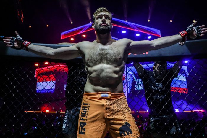 Juara kelas menengah ONE Championship, Reinier de Ridder, bakal melakoni laga kedua melawan Anatoly Malykhin di ONE 166: Qatar pada 1 Maret 2024.