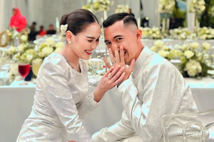Ayu Ting Ting dilamar Lettu Fardhana