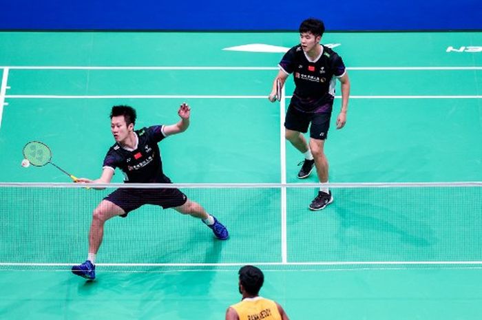 Pasangan ganda putra China, He Ji Ting/ Ren Xiang Yu, pada semifinal China Masters 2023, 25 November 2023. 