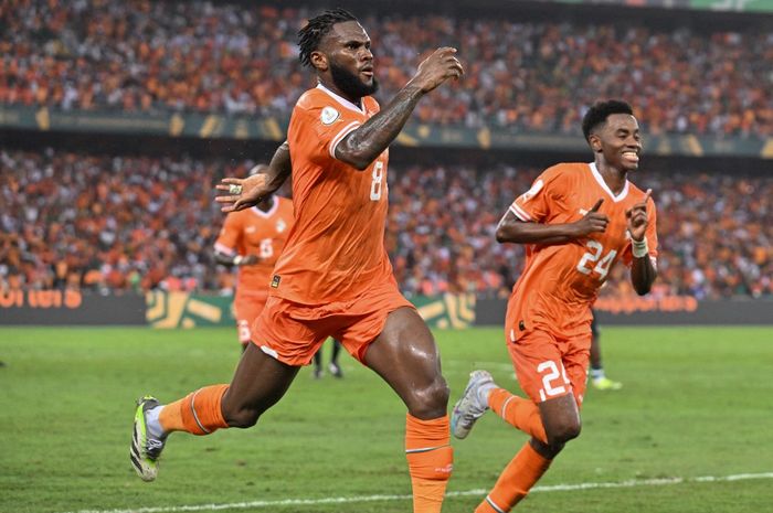 Franck Kessie merayakan gol untuk timnas Pantai Gading ke gawang Nigeria dalam final Piala Afrika 2023 di Stadion Olympic Ouattara, Ebimbe, Abidjan (11/2/2024).