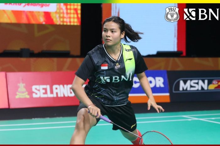 Tunggal putri Indonesia, Komang Ayu Cahya Dewi pastikan kemenangan Indonesia atas Kazakhstan di babak penyisihan grup X Kejuaraan Beregu Asia 2024 di Setia City Convention Centre, Selangor, Malaysia, Selasa (13/2/2024).