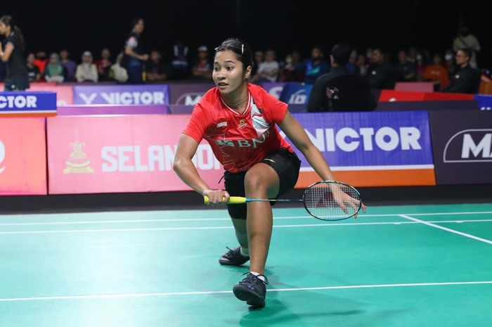 Tunggal putri Indonesia, Ester Nurumi Tri Wardoyo, saat melawan Busanan Ongbamrungphan dari Thailand pada semifinal Kejuaraan Beregu Asia 2024 di Selangor, Malaysia, 17 Februari 2024.