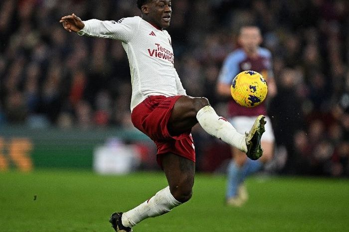 Tampil solid di laga Man United vs Liverpool, Kobbie Mainoo akhirnya dipanggil timnas Inggris senior untuk pertama kalinya.