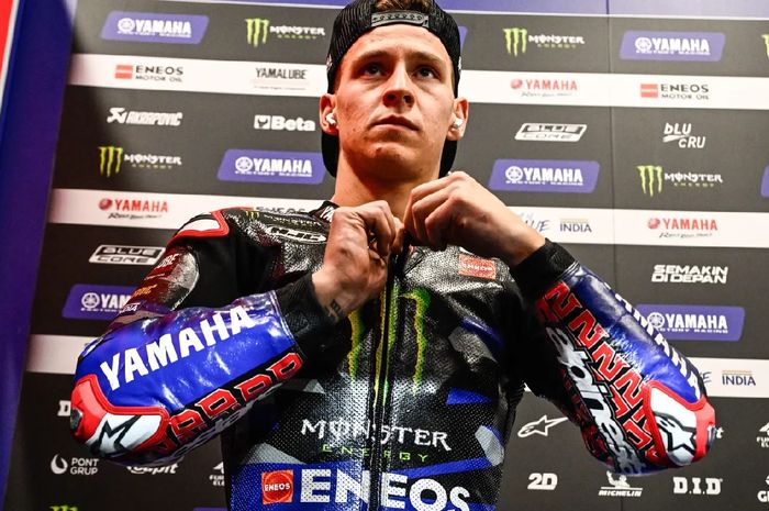 Pembalap Monster Energy Yamaha, Fabio Quartararo pada tes pramusim MotoGP 2024 di Sirkuit Lusail, Qatar, Senin, 19 Februari 2024