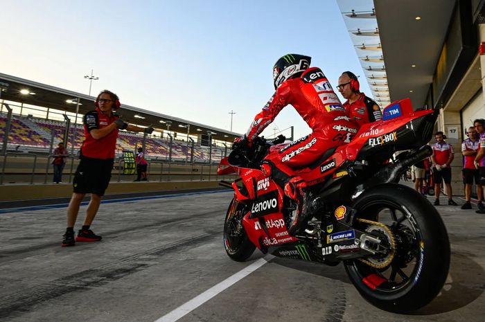 Murid Valentino Rossi, Francesco Bagnaia mengaku kesulitan menilai level perkembangan sepeda motornya saat tes Qatar.