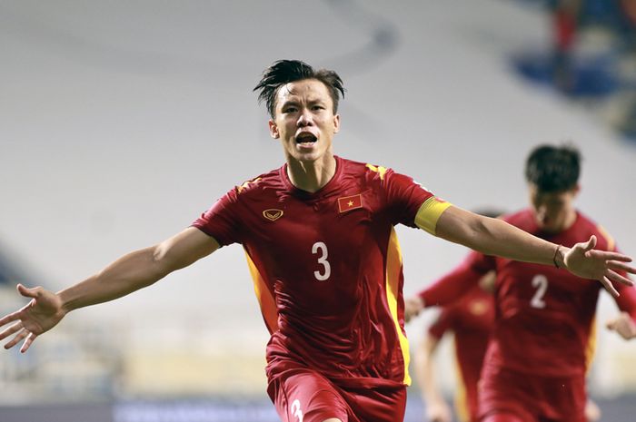 Bek sekaligus Kapten Timnas Vietnam, Que Ngoc Hai pada Kualifikasi Piala Dunia 2022