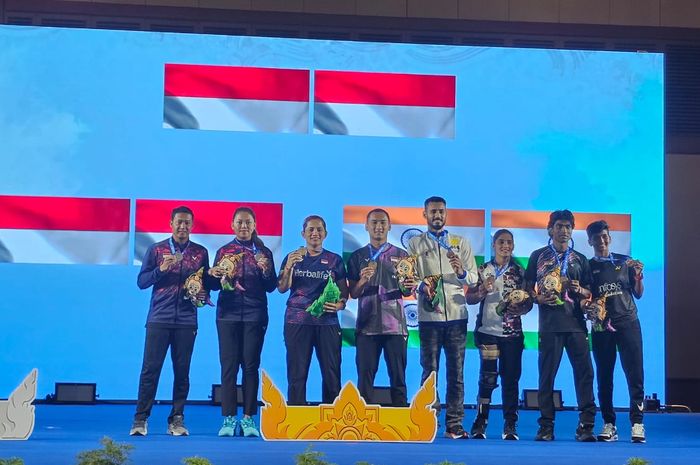 Tim Para-bulu tangkis Indonesia usai meraih gelar juara dunia pada ajang NSDF Royal Beach Cliff BWF Para Badminton World Championship 2024.