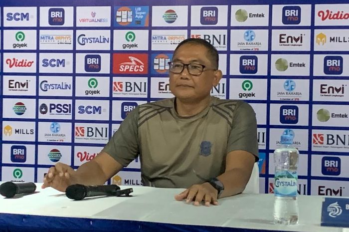 COO Bhayangkara FC, Sumardji dalam sesi jumpa pers di Stadion Sekolah Tinggi Ilmu Kepolisian (STIK), Melawai Jakarta Selatan, Kamis (29/2/2024).