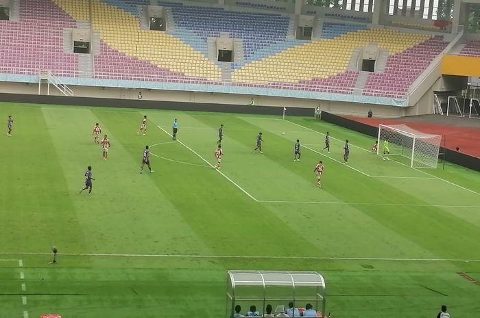 Suasana final Elite Pro Academy Liga 1 U-20 antara Persita Tangerang vs Persis Solo di Stadion Manahan, Solo, Kamis (7/3/2024) sore WIB