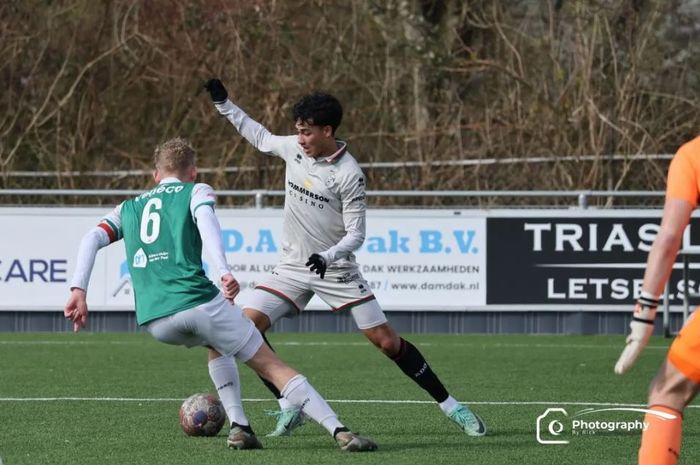 Striker timnas Indonesia, Rafael Struick bermain untuk ADO Den Haag U-21 melawan Dordrecht U-21 dalam lanjutan U-21 Divisie 2, Sabtu (9/3/2024).