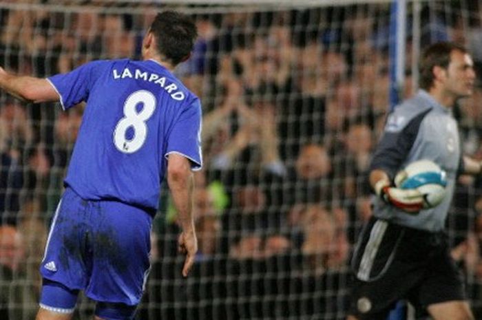 Legenda Chelsea, Frank Lampard, menjadi gelandang pertama yang bisa mencetak 4 gol dalam sebuah pertandingan Liga Inggris, 12 Maret 2008.