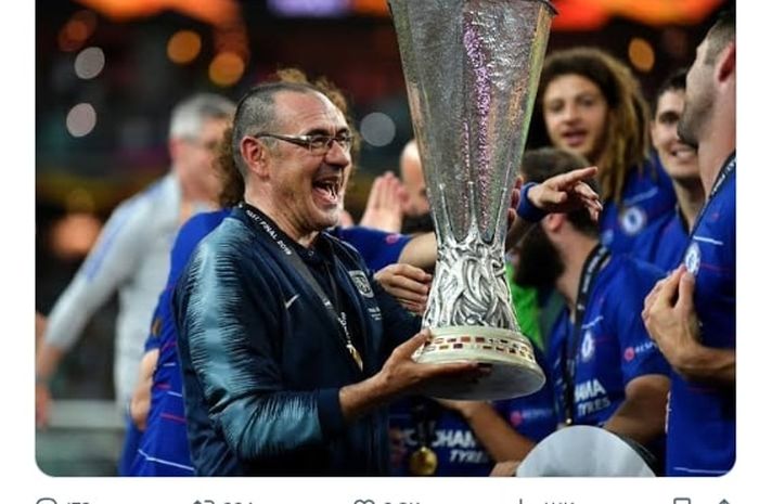 Maurizio Sarri saat raih gelar Liga Europa 2018-2019 untuk Chelsea. Sarri tinggalkan Lazio, rumor dirinya balikan dengan melatih Chelsea ikut menyeruak.