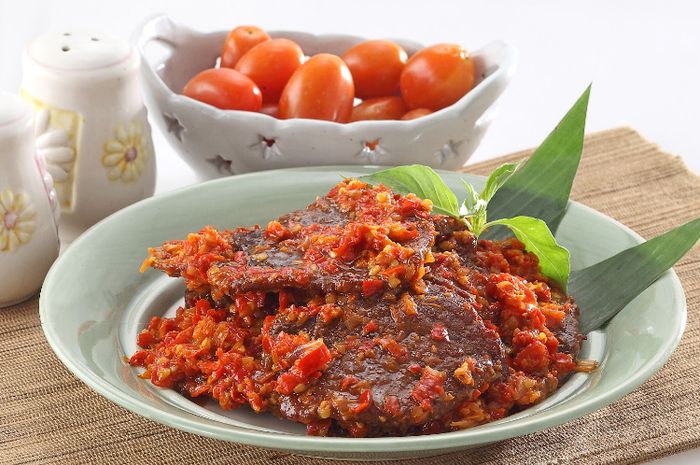 Hidangan dendeng balado