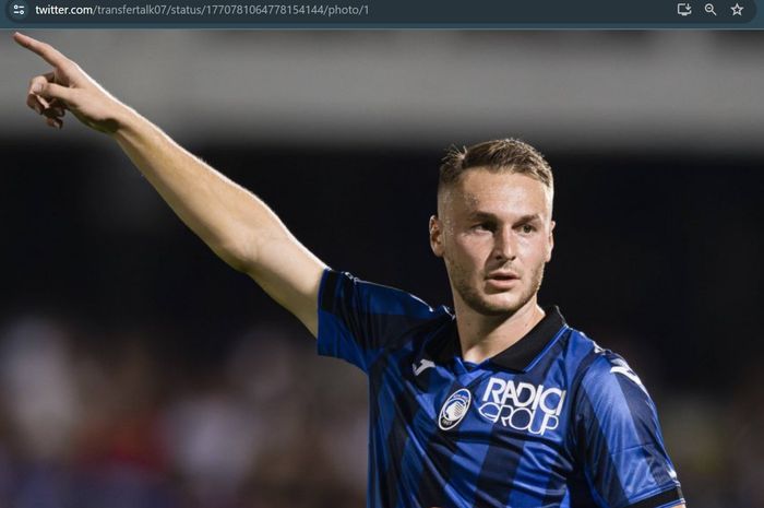 Gelandang Atalanta, Teun Koopmeiners, akhirnya resmi menjadi milik Juventus pada bursa transfer musim panas 2024.