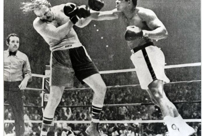 Duel Muhammad Ali vs Chuck Wepner pada 24 Maret 1975 menginspirasi aktor Sylvester Stallone untuk membuat naskah film Rocky.