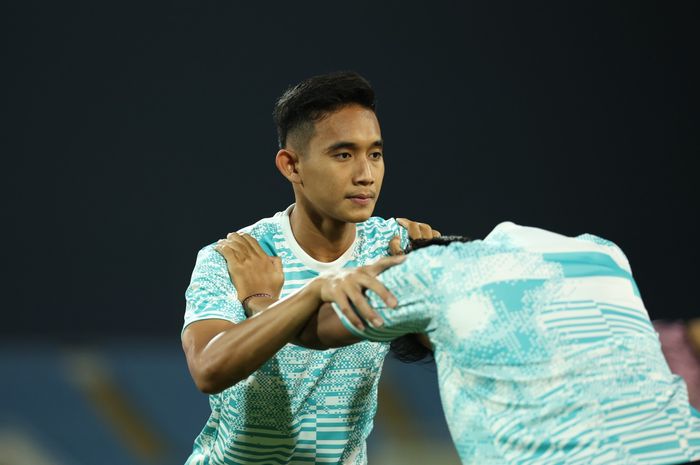 Pemain belakang Timnas Indonesia, Rizky RIdho jelang laga di markas Vietnam