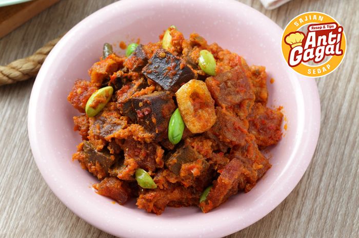 Hidangan sambal goreng ati krecek